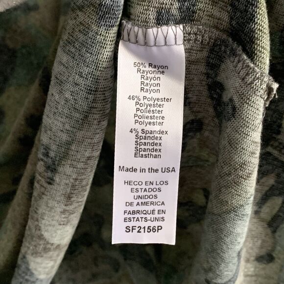 Michael Stars Madison Brushed Camo Top MP Petite Medium NWT - Picture 3 of 5